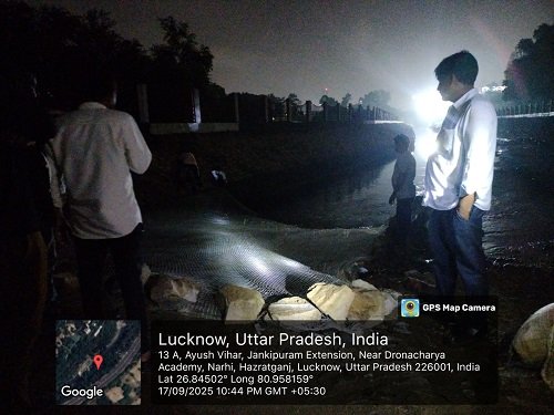 Lucknow: The search for 7-year-old Veer, who fell into a drain in the Hussainganj Sadar area, is underway.