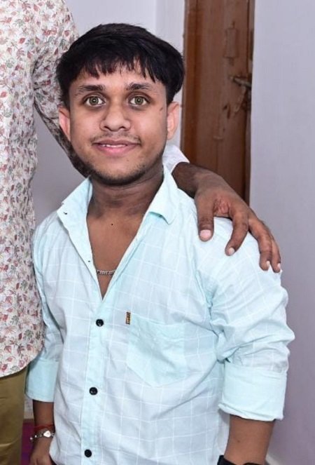 Lucknow: Hospital negligence claimed the life of a 19-year-old youth, angering family members.