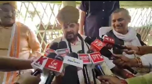 Sitapur: BJP leader and former MP Brij Bhushan Sharan Singh reached Sitapur, gave statement on Barabanki incident