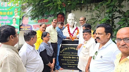 Chaudhary Charan Singh remembered on the foundation day of RLD