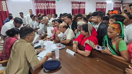 Lucknow: In Nandauli of Nigohan, a history-sheeter once again occupied the land of Panchayat Bhawan, villagers created a ruckus