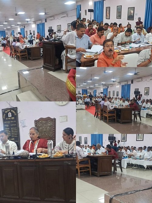 Lucknow Municipal Corporation House meeting begins, Mayor Sushma Kharkwal presides