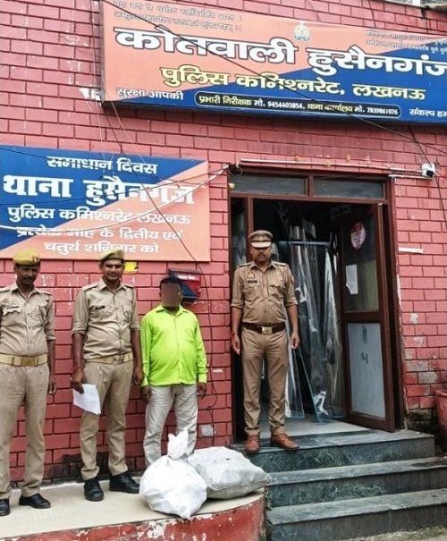 Lucknow: Illegal liquor smuggler arrested in a joint operation by Hussainganj police and Excise Department