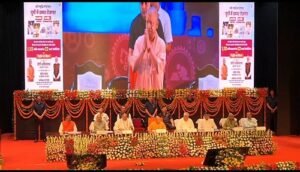 Lucknow: Chief Minister Yogi handed over appointment letters to 1112 junior assistants and 22 X-ray technicians