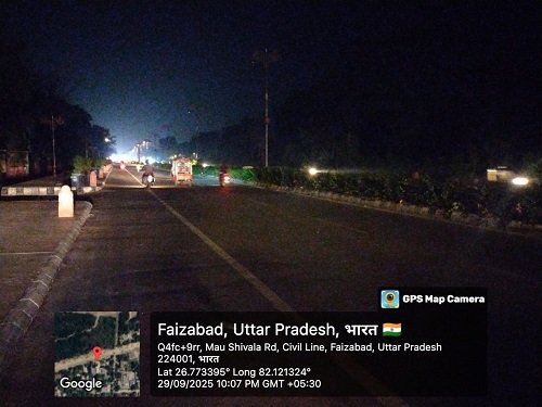 Ayodhya: Darkness prevails on Rampath during Durga Puja, district administration's negligence exposed