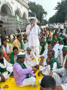The administration bowed under the pressure of the farmers, accepted all the demands, the farmers' protest that was going on for many days ended.