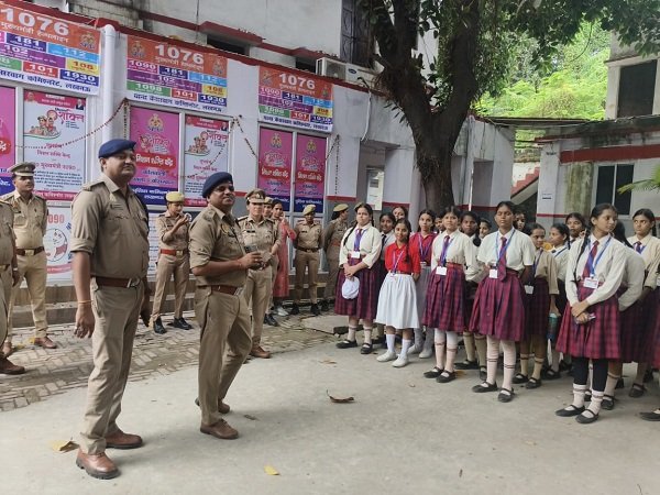 Under Mission Shakti, a Lalbagh student became the station in-charge for a day.
