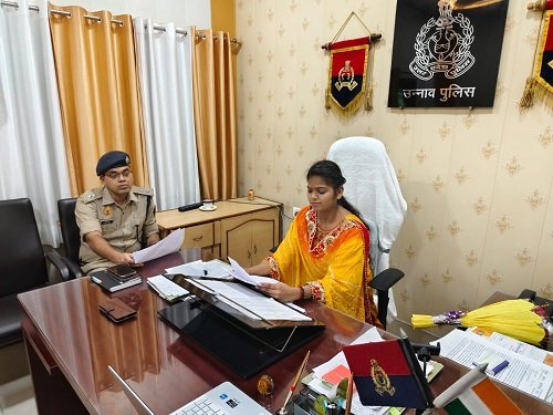 Mission Shakti Campaign: Payal Gupta was given the charge of Unnao Circle Officer for a day.