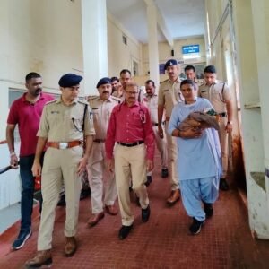 A unique example of the human sensitivity of Sagar Police – A child stolen from Shivpuri was handed over safely.
