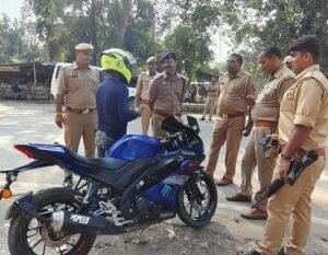 An intensive vehicle checking campaign was conducted under the leadership of Hasanganj Circle Officer, Police Station Incharge and Outpost Incharge.