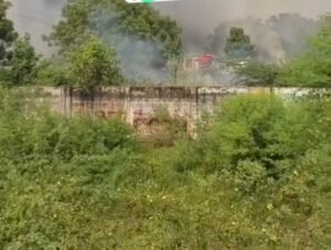 Fatehpur: Massive fire in firecracker market, panic ensues