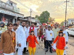 Valmiki procession was taken out with pomp and show, Women Commission member Sunita Kumari Rajya participated.