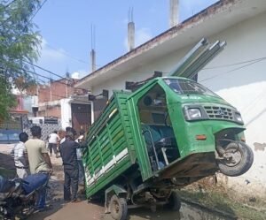 Unnao: Accident in Shiv Nagar, Municipal Corporation's negligence exposed