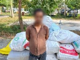 Lucknow: Major action by Gosaiganj police, illegal firecrackers worth Rs 3 lakh recovered