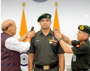 नीरज चोपड़ा को टेरिटोरियल आर्मी में मिला मानद लेफ्टिनेंट कर्नल का पद, रक्षा मंत्री राजनाथ सिंह ने किया सम्मानित