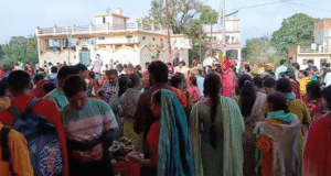 Panchkosi Parikrama started in Ayodhya at 4:02 am today.