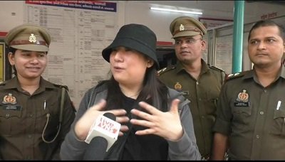 Varanasi: Sigra police promptly recovered and returned the lost mobile phone of a South Korean female tourist.