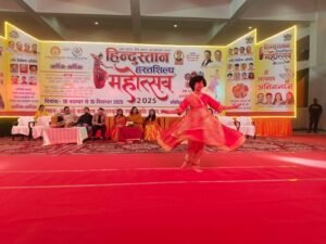 Lucknow: Nandlal danced to Shyam Teri Banshi, various cultural programs organized on the second day of Hindustan Handicraft Festival