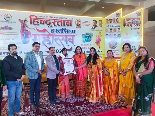 Lucknow: Nandlal danced to Shyam Teri Banshi, various cultural programs organized on the second day of Hindustan Handicraft Festival