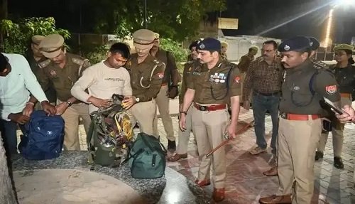 A new police post will be built at Namo Ghat, the Police Commissioner issued instructions, visited the ghats and inspected the security arrangements.