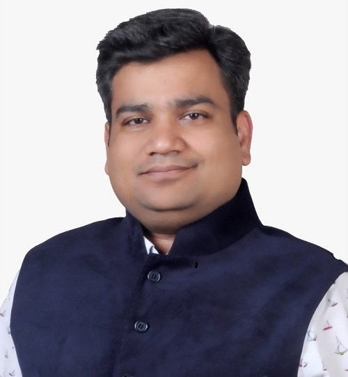 A demand has been made to CM Yogi to declare a road as Vande Mataram Marg, and also to install a large statue of Bankim Chandra Chatterjee.