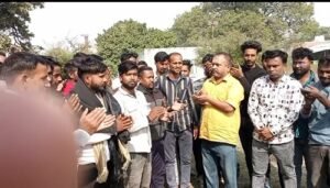 Protest against the ban on e-rickshaws on Lata Chowk-Rampath road; agreement reached after negotiations.