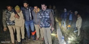 Two suspects injured in police encounter related to murder; five arrested yesterday.