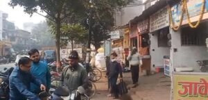 "No one to turn to, no responsible department! Public suffering from gravel and encroachment at Ramkatora Chowk."