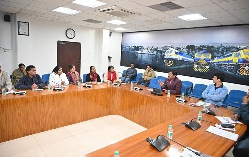 A workshop on the topic of "Railway Service (Conduct) and Discipline and Appeal Rules" was organized by the Official Language Department at Bareka.