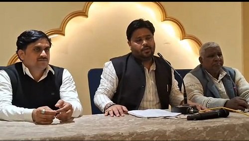 Serious questions have been raised about the unauthorized operation of golf carts in Ayodhya, with allegations of illegal operation.