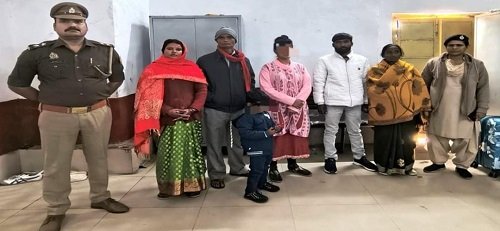 GRP DDU police station officers rescued a missing mother and son from DDU railway station.