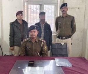Varanasi: Mobile snatcher arrested due to alertness of Railway Protection Force