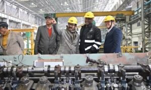 Noah Salake visited Bareka and praised the locomotive manufacturing taking place there.