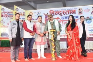 Hindustan Handicrafts Festival: The audience was mesmerized by the folk song "Dinbhar Chahein Jahan Rahiyo Hamar Piya".