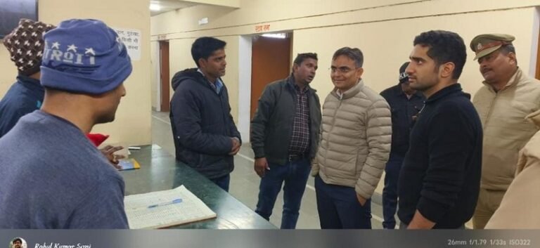 The District Magistrate conducted a surprise inspection of night shelters and instructed that separate arrangements be made for families and children.
