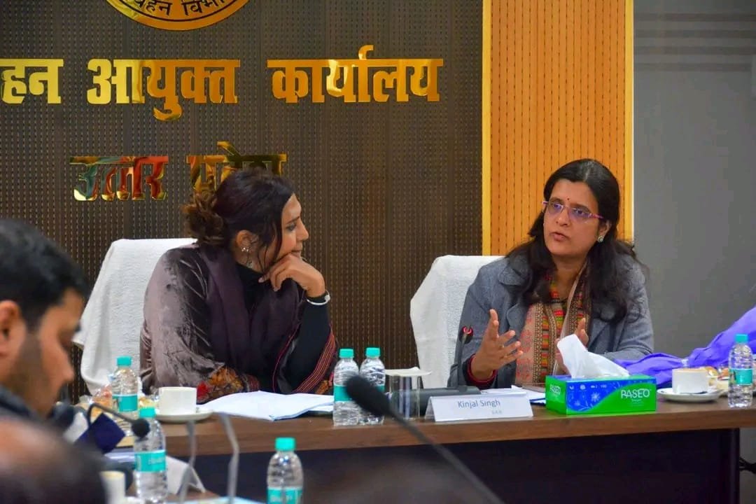 A strong initiative towards good governance: An important departmental meeting held under the joint chairmanship of Transport Commissioner IAS Kinjal Singh and Director IAS Mala Srivastava.