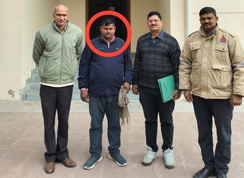 The EOW has arrested the director of the chit fund company.