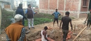 Interlocking road construction work begins in Karaudi Nasirpur; the development project will be carried out at a cost of ₹35 lakh from the MP's fund.