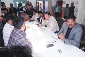 Shopkeepers at Damodar Dharamshala received relief in tax collection; 18 complaints were received during the public hearing, and 11 of them were resolved.