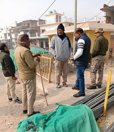 Strict action will be taken against those who damage government railings.