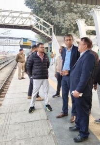 The Divisional Railway Manager conducted an on-board inspection of Varanasi City station and the Krushak Express train standing at the station.