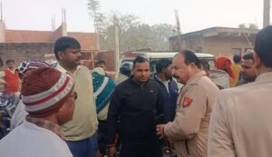 Varanasi: Two communities confront each other during grave digging.