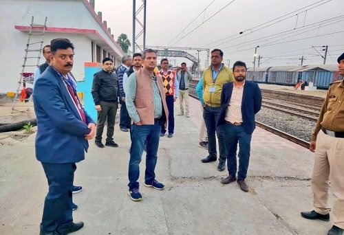 Comprehensive inspection conducted by the Divisional Railway Manager from DDU to Ankora.
