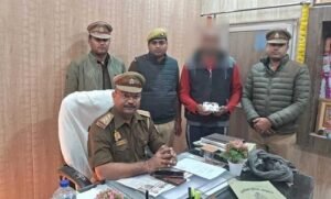 Bhelupur police arrested an accused wanted in a laptop theft case and recovered ₹12,500.
