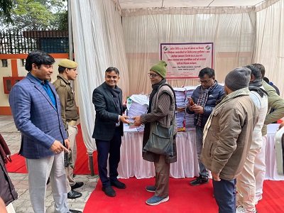 The District Election Officer launched the voter registration program.