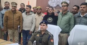 A cunning cybercriminal who defrauded more than 100 people of crores of rupees by creating fake online firms through the Pratibimb portal has been arrested.