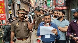 Dal Mandi widening project gains momentum: Eighth building demolished today; police force from four stations, PAC, and RRF deployed.