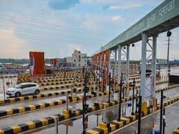 From April 1st, cash payments will be discontinued at toll plazas on National Highways; payments will only be accepted via FASTag and UPI.