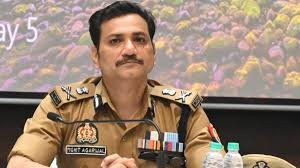 Under the guidance of Police Commissioner Mohit Agarwal, the Varanasi Police Commissionerate has secured the first position in the state in the IGRS ranking.