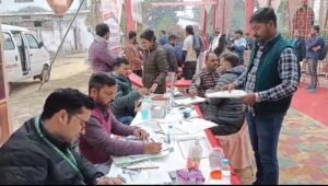 At the Ayodhya Festival, the Ramakrishna Seva Foundation organized a blood donation camp, where three dozen people voluntarily donated blood.
